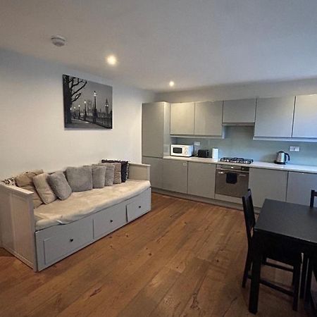 Luxurious Central Soho Apartment 런던 외부 사진